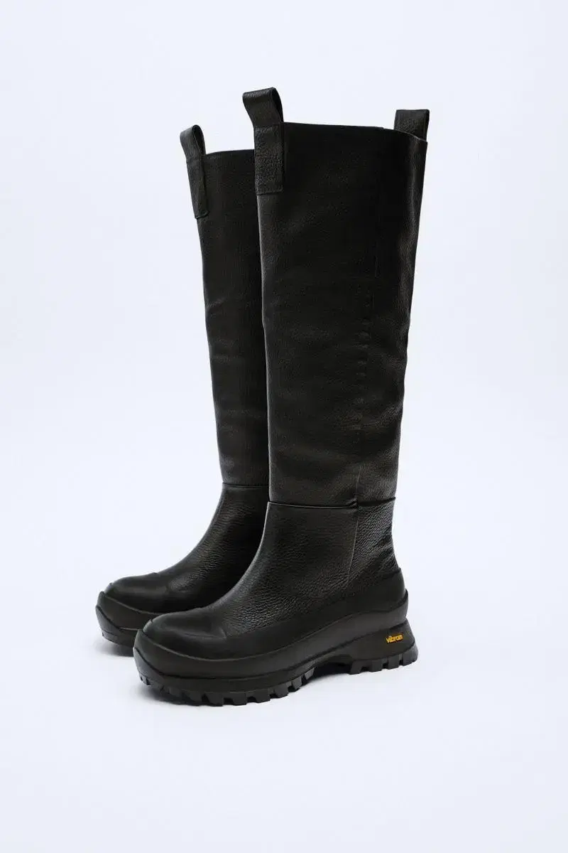 Zara vibram boots 240-245